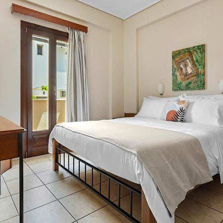 Spetses Center Comfy Apartment Luaran gambar